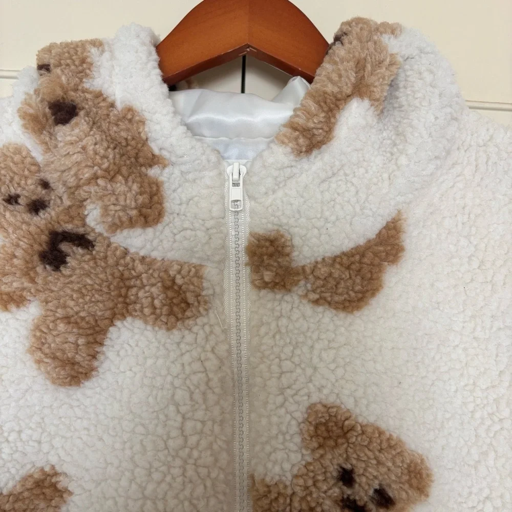 Aelfric Eden Women’s Bear Print Puffer Jacket - Cream and Brown - Picture 4 of 11